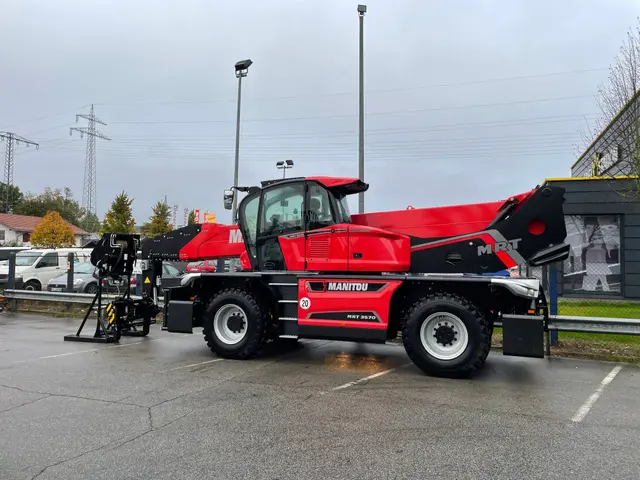 Bild 1 einer Mietmaschine vom Typ telescopische heftrucks TSR-7035 | Manitou MRT-3570