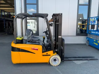 Vorschaubild 1 einer Mietmaschine vom Typ 2 tonne electric three-wheeler | Maximal Forklift FB20S-MJZ 4500 mm