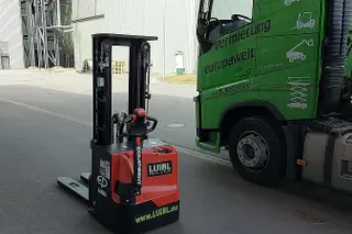 Afbeelding van een huurmachine van het type 1,6 Tonnen HH | EP ES16-16WA 5500 mm