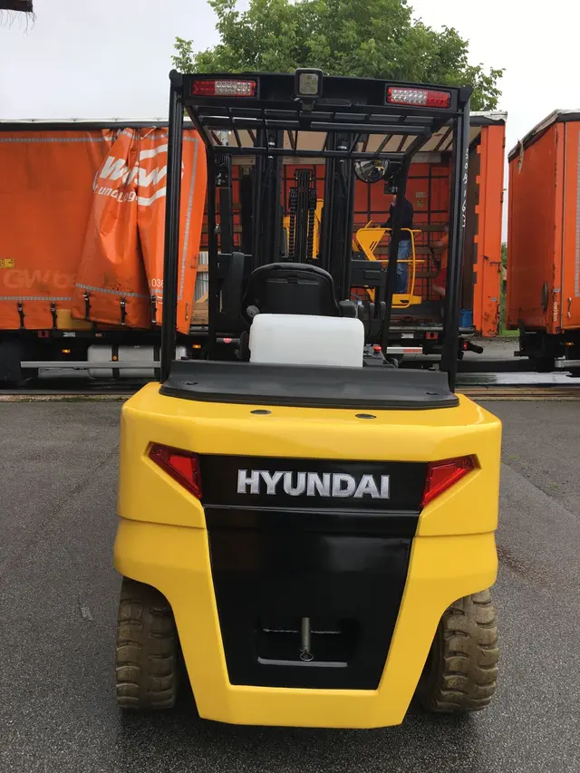 Bild 1 einer Mietmaschine vom Typ 5 ton elektrische | Hyundai 50B-9 6000 mm
