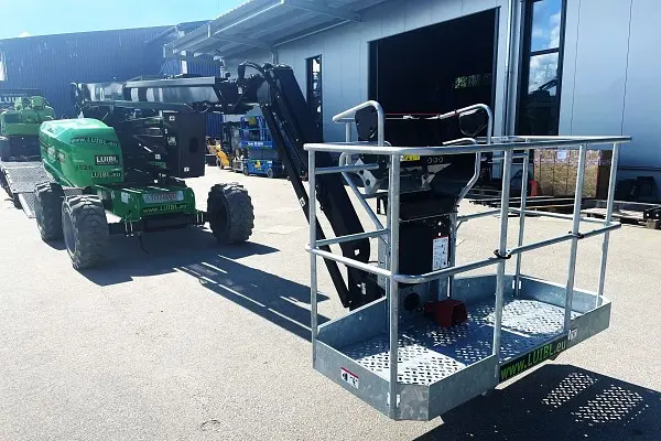 Bild 4 einer Mietmaschine vom Typ GTE-200 | Manitou 200 ATJ e