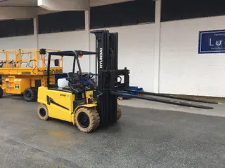 Vorschaubild 3 einer Mietmaschine vom Typ 5 ton elektrische | Hyundai 50B-9 6000 mm