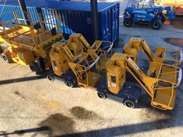 Bild 0 einer Mietmaschine vom Typ MB-100 | Haulotte Star 10