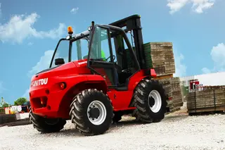 Vorschaubild 1 einer Mietmaschine vom Typ 5 Ton All Terrain Forklift | Manitou M50-4
