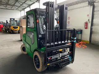 Vorschaubild 1 einer Mietmaschine vom Typ 3,5 Tons Electric | EP EFL352 4800 mm