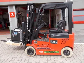 Image of a rental machine of type 2 tonne electric four-wheeler | EP CPD20L1-Li 4700 mm