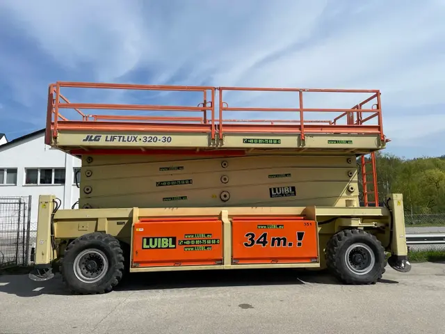 Bild 0 einer Mietmaschine vom Typ SBD-340 | JLG Liftlux 320-30