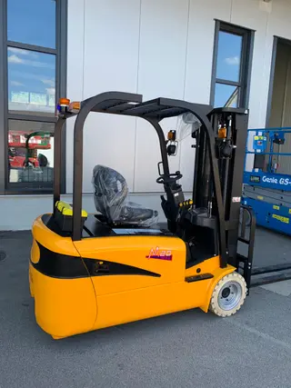 Image of a rental machine of type 2 tonne electric three-wheeler | Maximal Forklift FB20S-MJZ 4500 mm