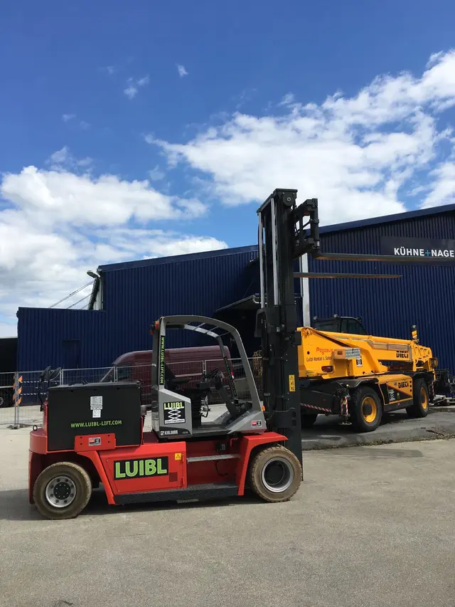 Bild 2 einer Mietmaschine vom Typ 8 tonnes electric | Kalmar ECF 80-9 3450 mm