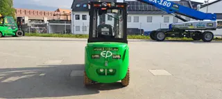 Vorschaubild 1 einer Mietmaschine vom Typ 3.8-tonne Electric Forklift | EP EFL382X5 4500 mm