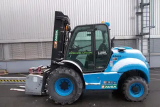 Image of a rental machine of type 5 tonne rough terrain forklift | Ausa C500H x4
