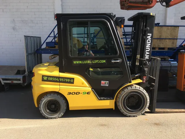Bild 0 einer Mietmaschine vom Typ 3 tonnes diesel | Hyundai 30D-9 4700 mm