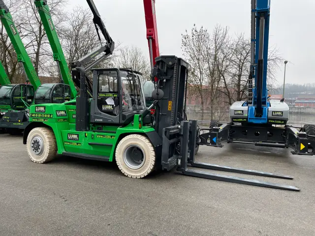 Bild 3 einer Mietmaschine vom Typ 18 tonnes diesel | Kalmar DCG 180-6T 4500 mm